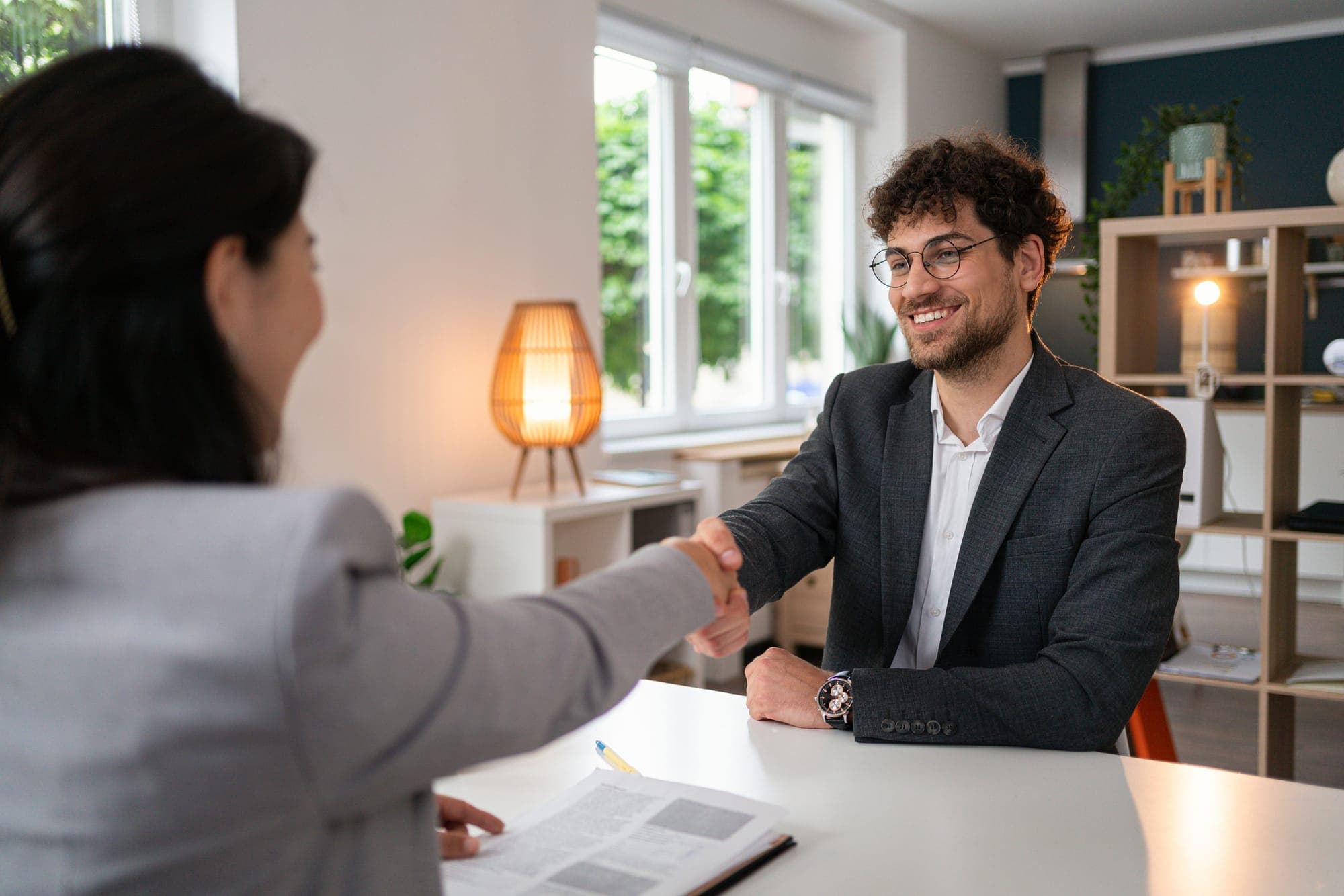 How to Answer "How Do You Motivate Your Team?" in Job Interviews (The Only Guide You Need)